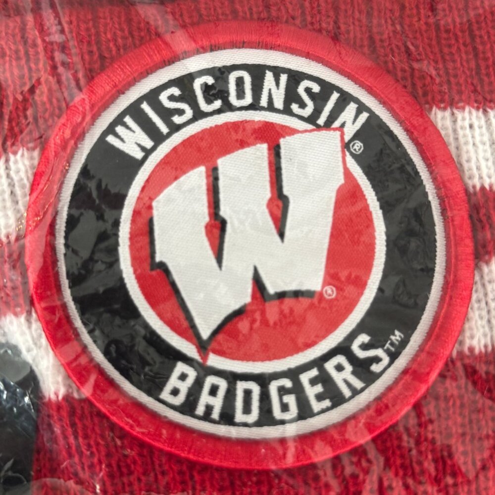 New Era Wisconsin Badgers Beanie Hat Red White 2 Striped Knit Remix Cuff Knit - Picture 2 of 7